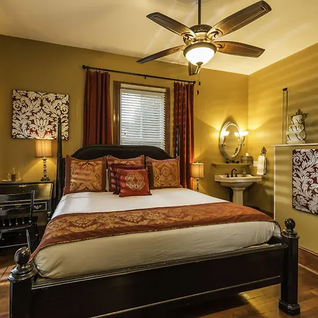 Carriage Way Inn Bed & Breakfast Adults Only - 21 Years Old And Up-3